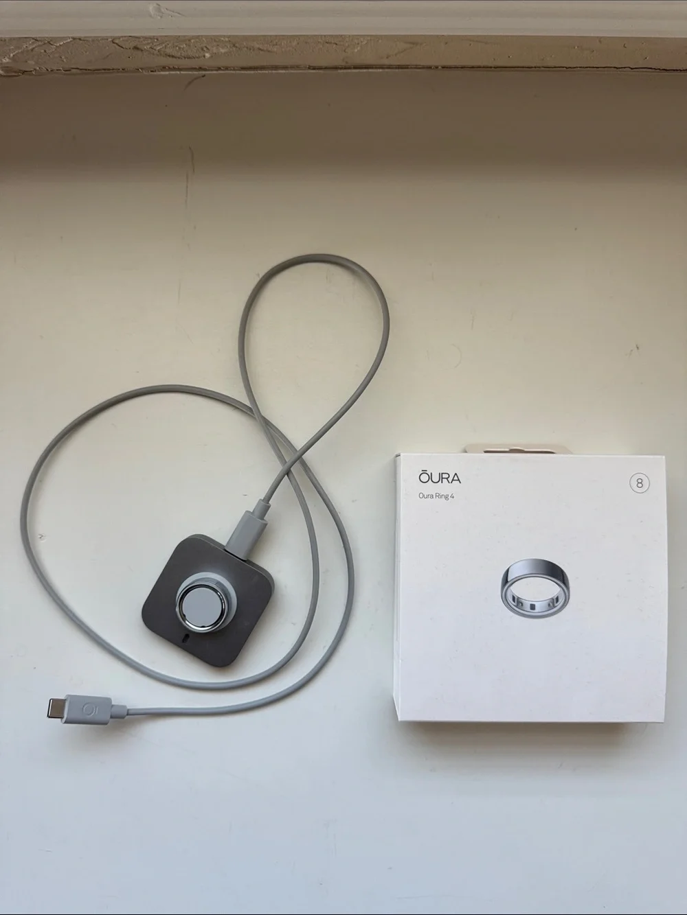 Oura Ring 4 with Charger